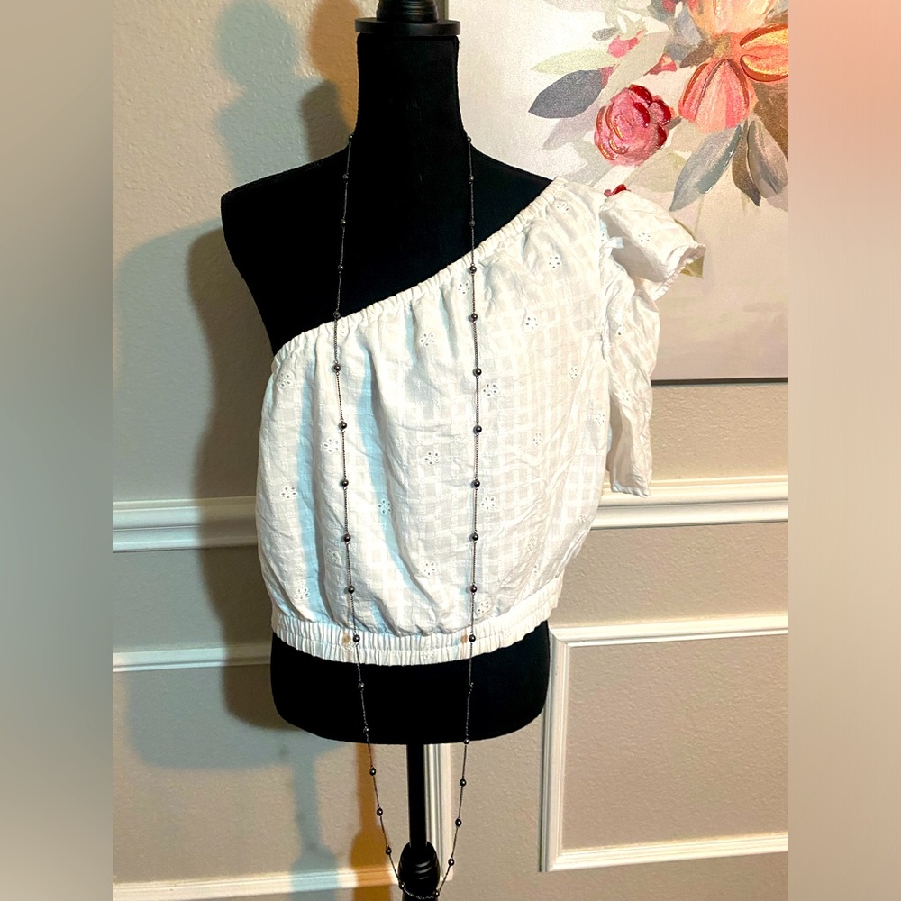 Universal Threads One Shoulder Top || Size L || White